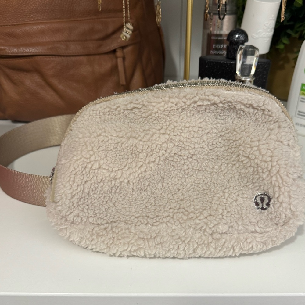Sherpa Lululemon Belt Bag